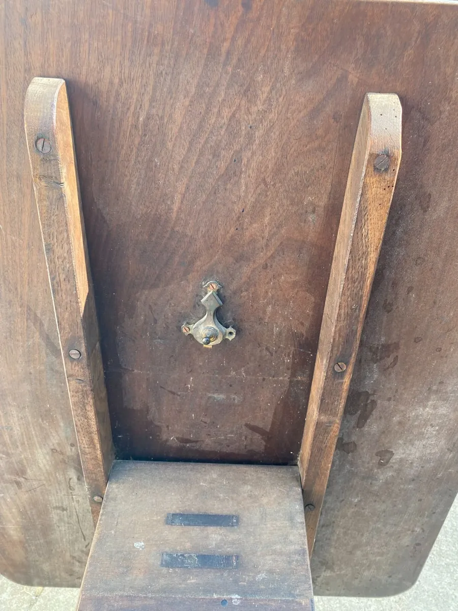 antique small tilt top table - Image 1