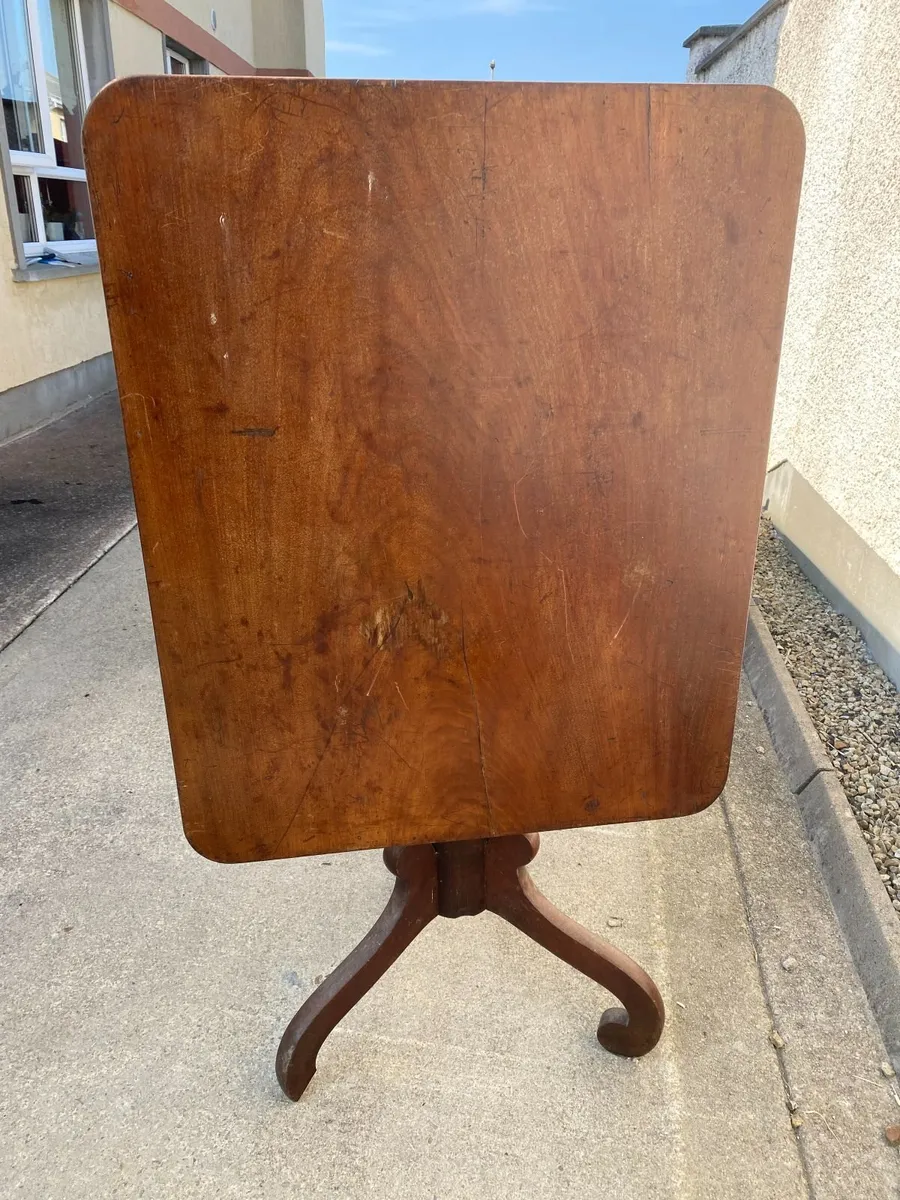 antique small tilt top table - Image 4