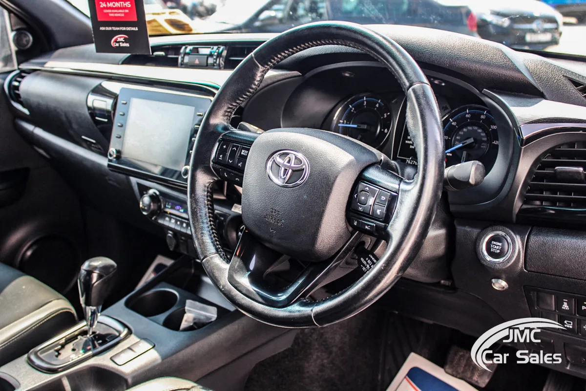 2023 TOYOTA HILUX INVINCIBLE X - Image 4