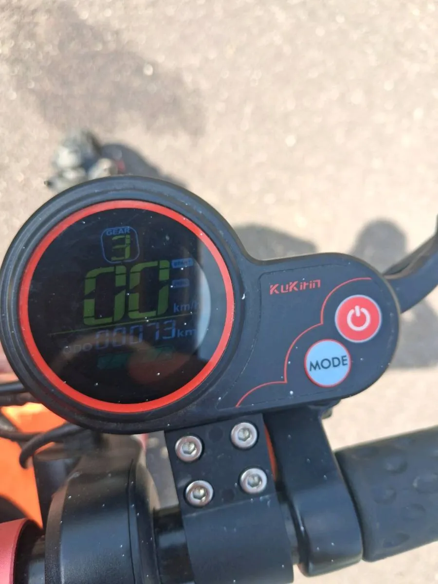 Kukirin M4 Pro Electric Scooter for sale - Image 3
