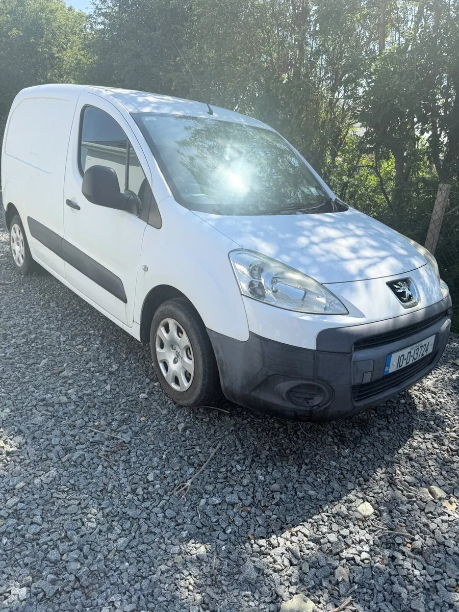 Peugeot Partner 2010 - Image 1
