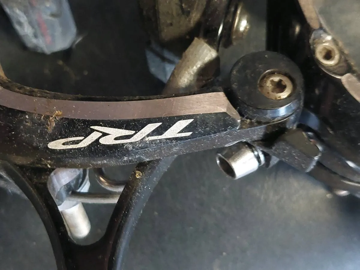 Road bike brake calipers - Image 2
