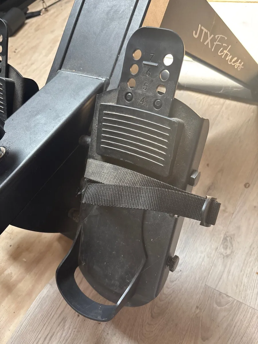 Rowing machine - Image 2