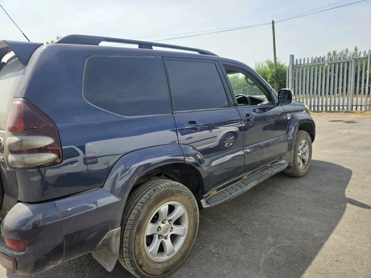 Toyota Land Cruiser 2003 - Image 3