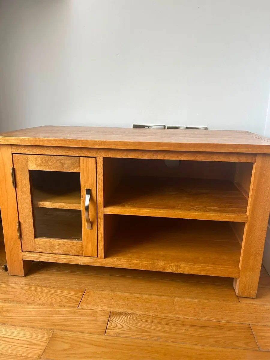 Solid Oak TV stand - Image 1