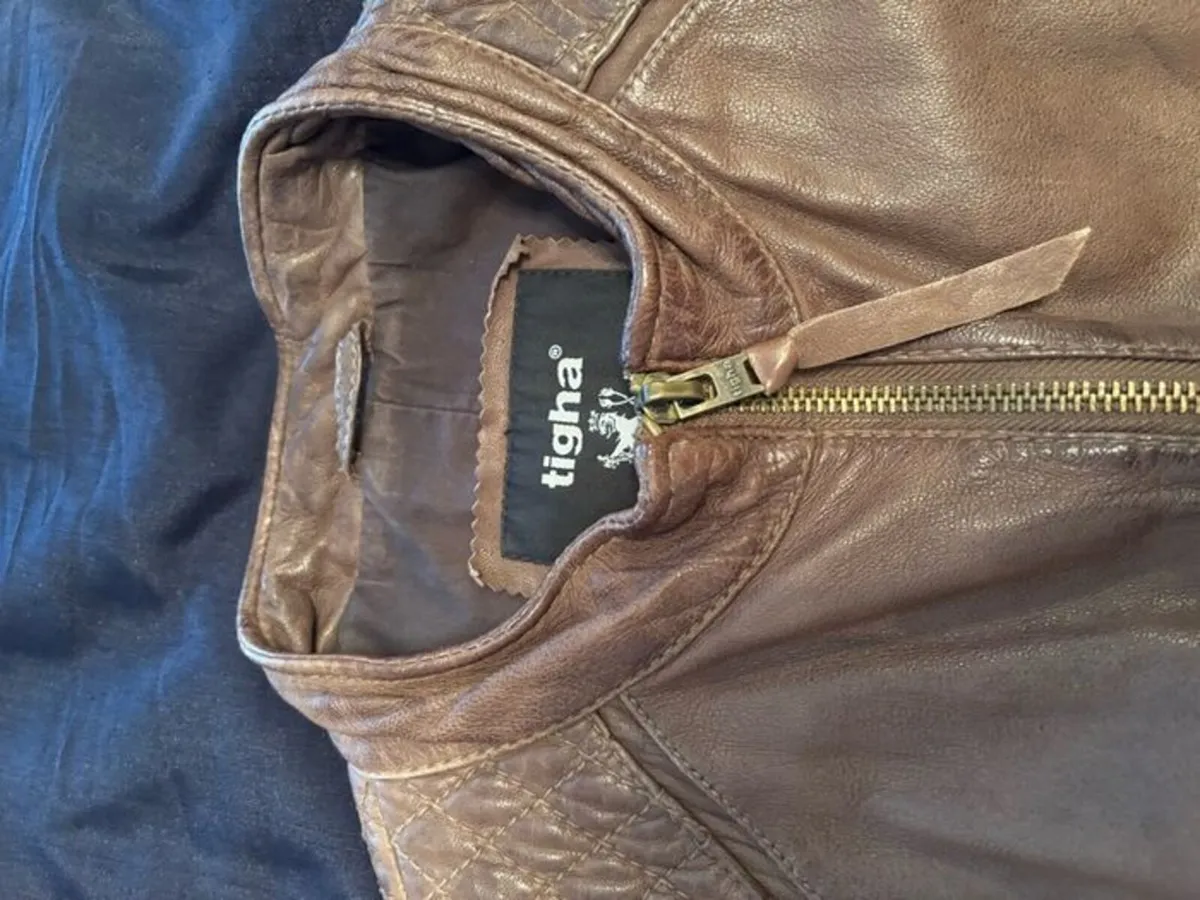 Womens Brown leather jacket size 12-14uk - Image 2