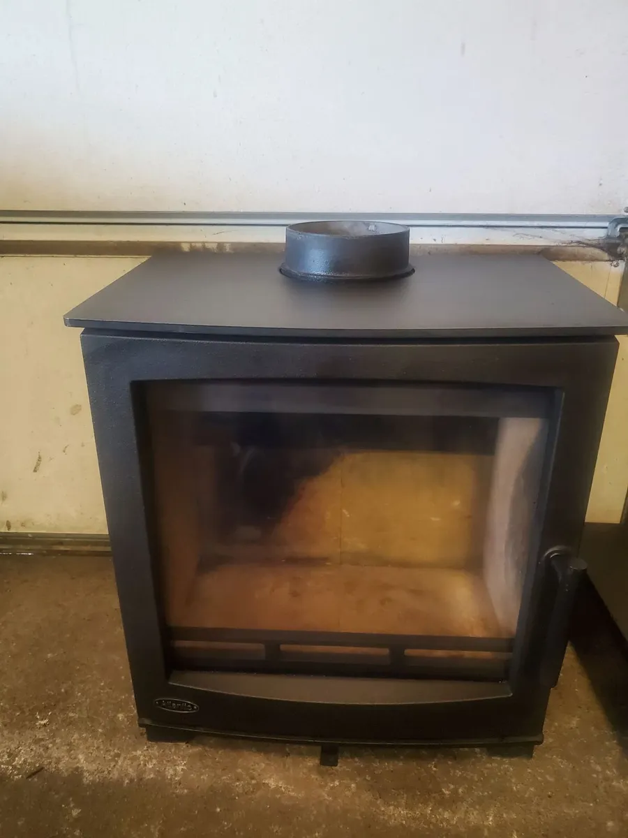 Henley Atlantic Oyster  8kw solid fuel Stove - Image 1