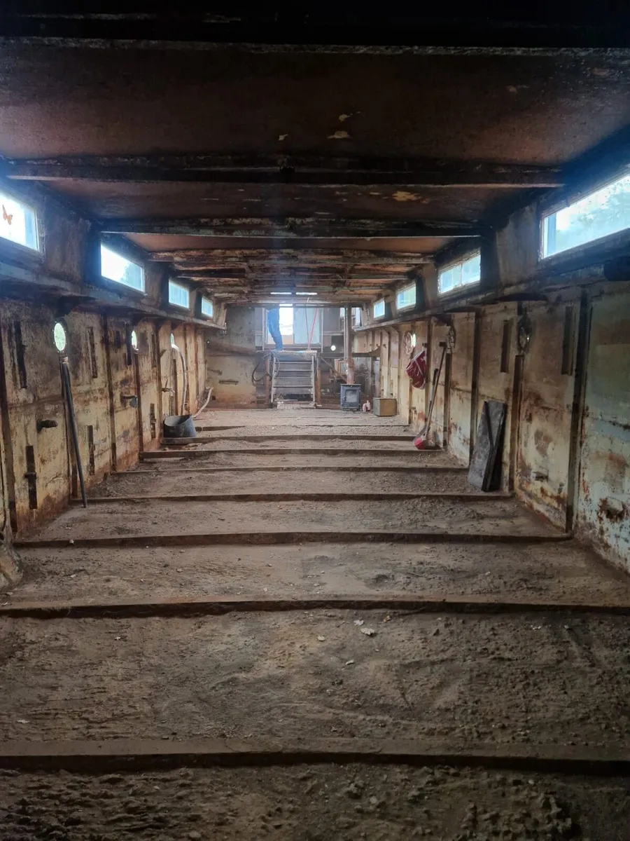 Barge - Image 2