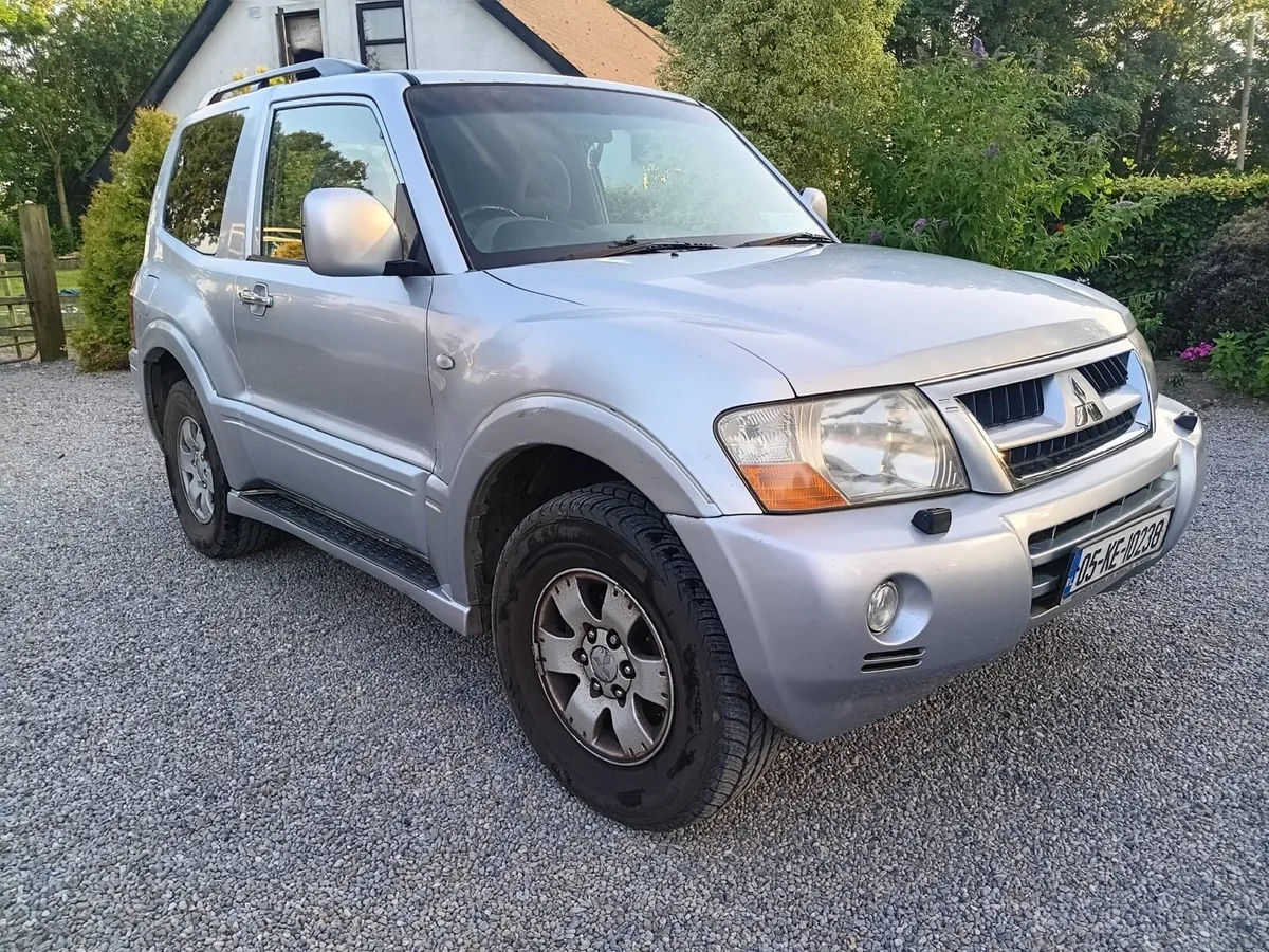 Mitsubishi Pajero - Image 1