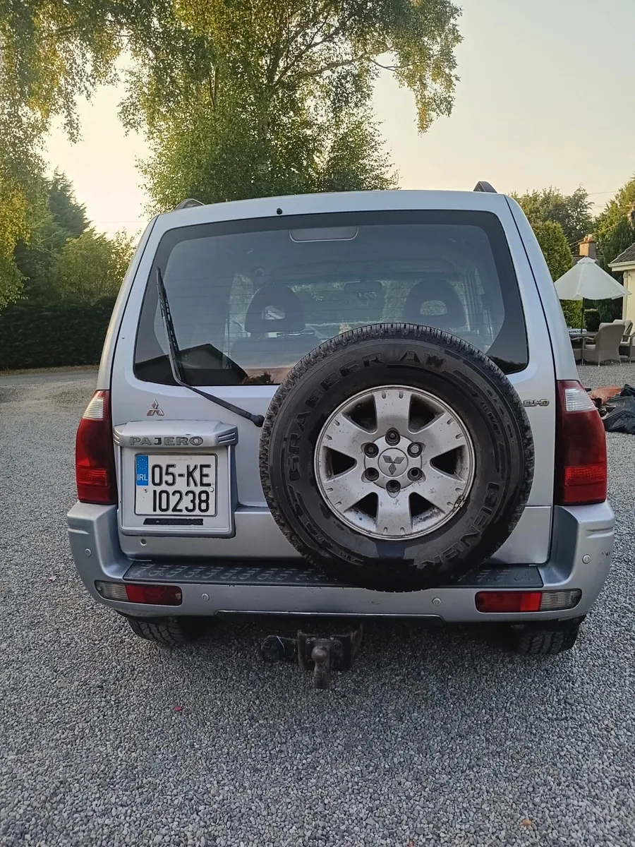 Mitsubishi Pajero - Image 4
