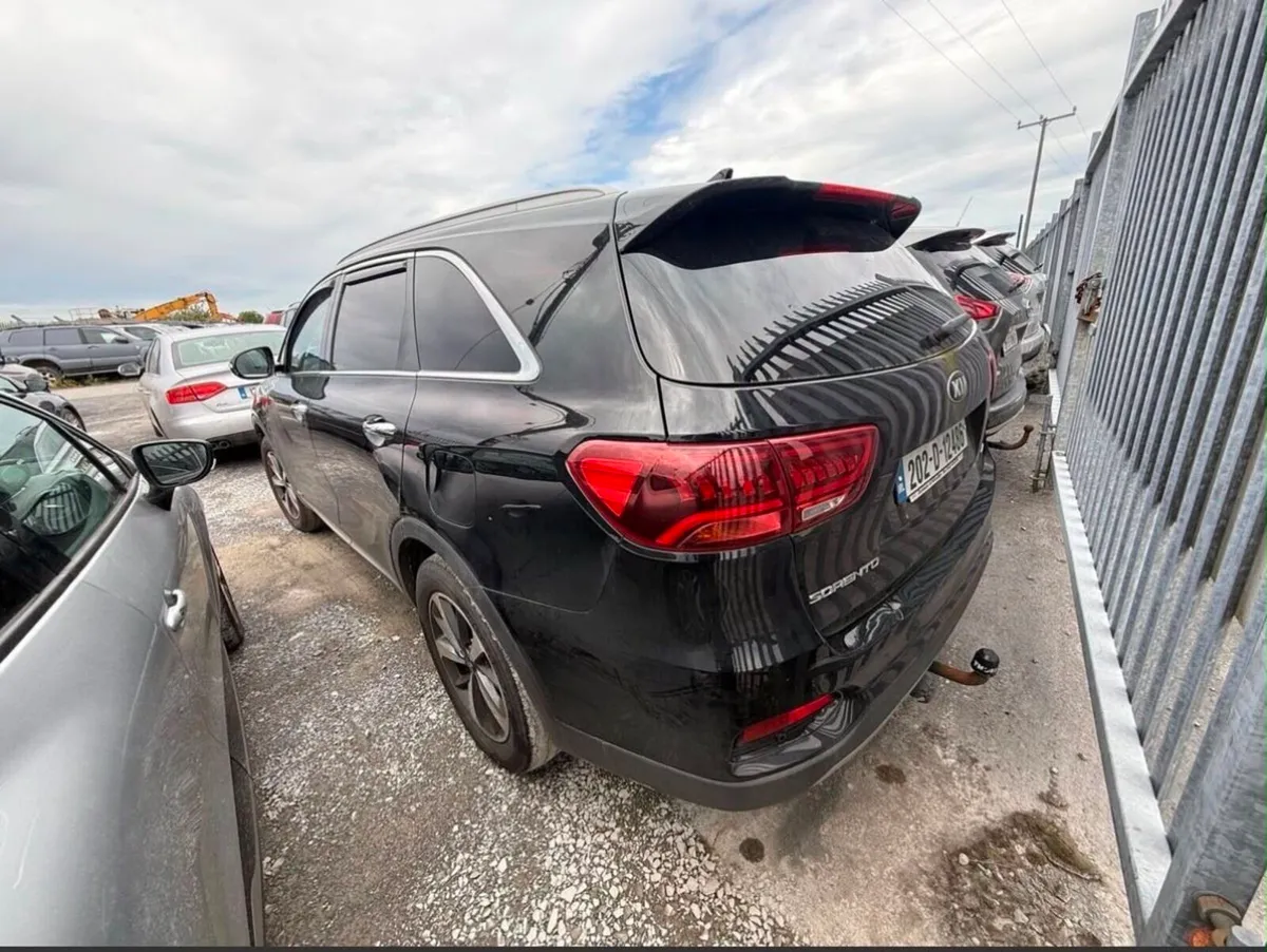 2020 Kia Sorrento 2.2man commercial NEEDS ENGINE - Image 3