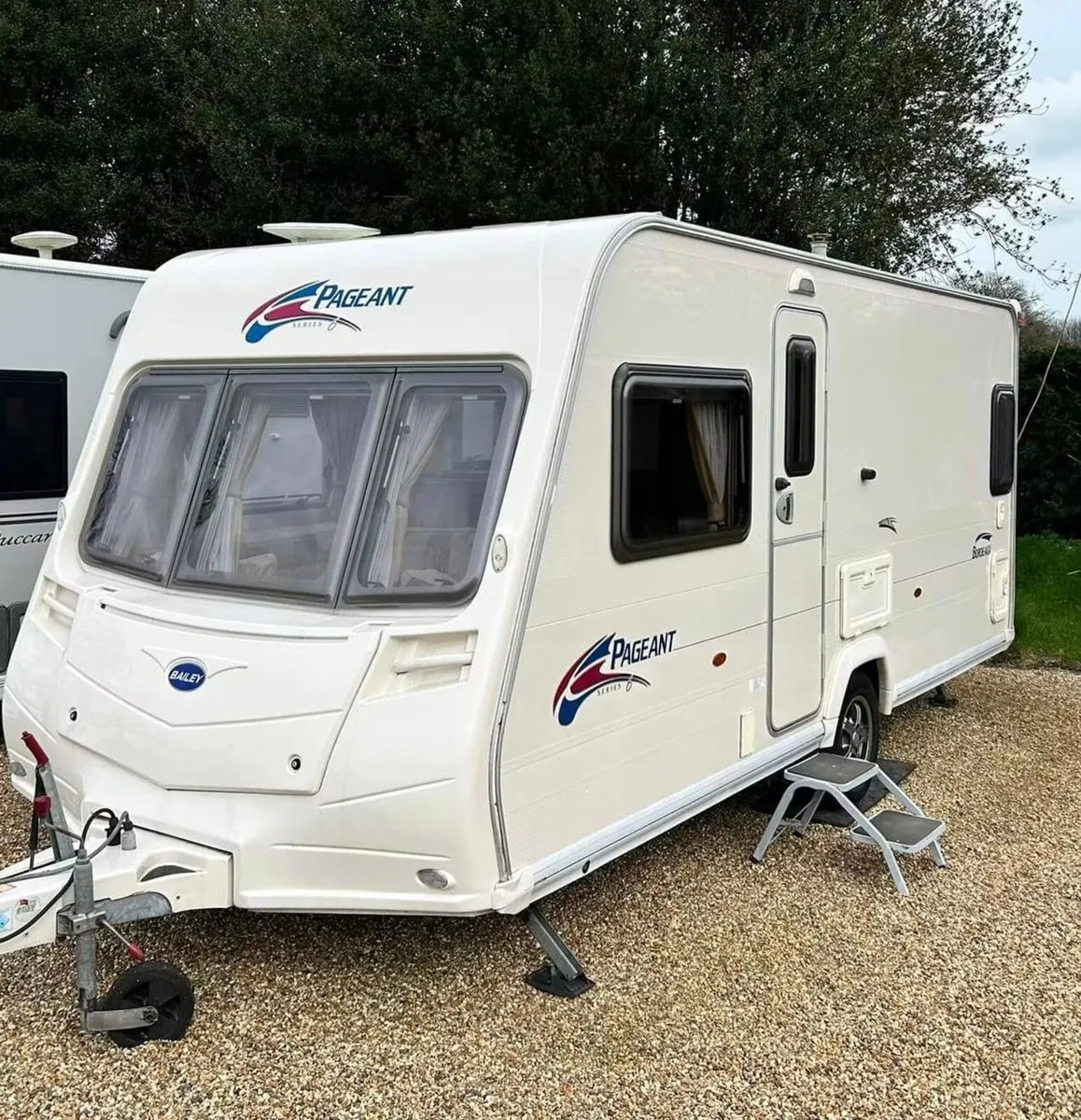 Bailey 4/5 berth fixed bed and Full Awning - Image 2