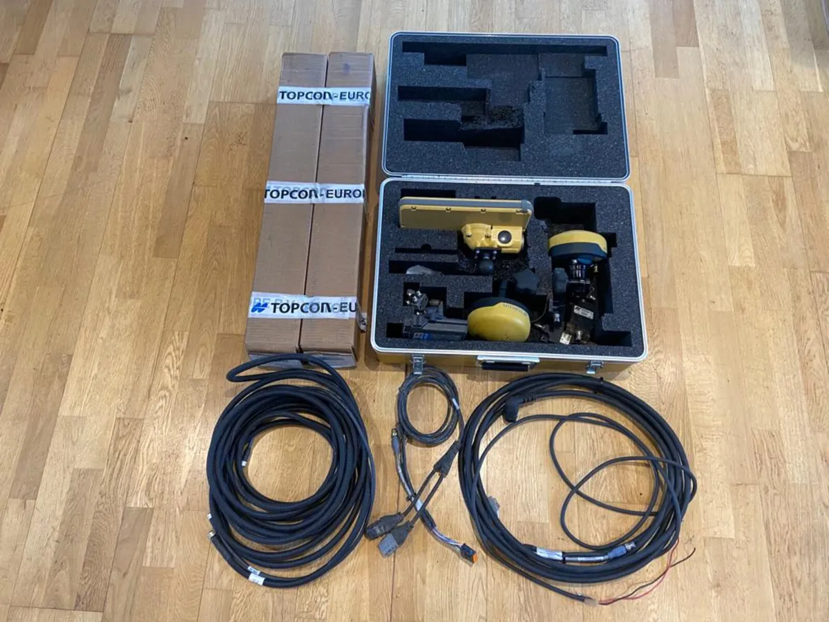 Topcon X73i GPS Excavator System - Image 1