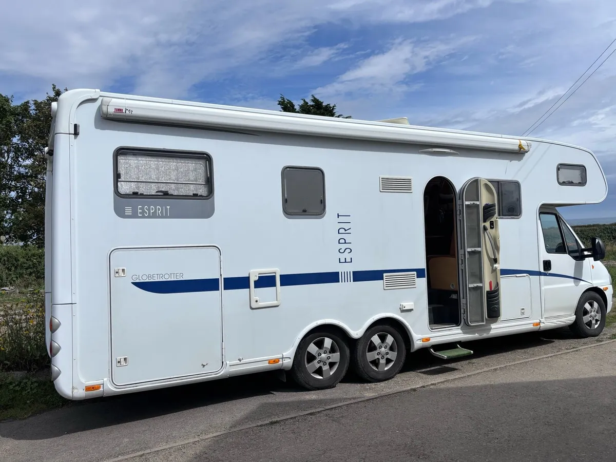 Camper - Image 1