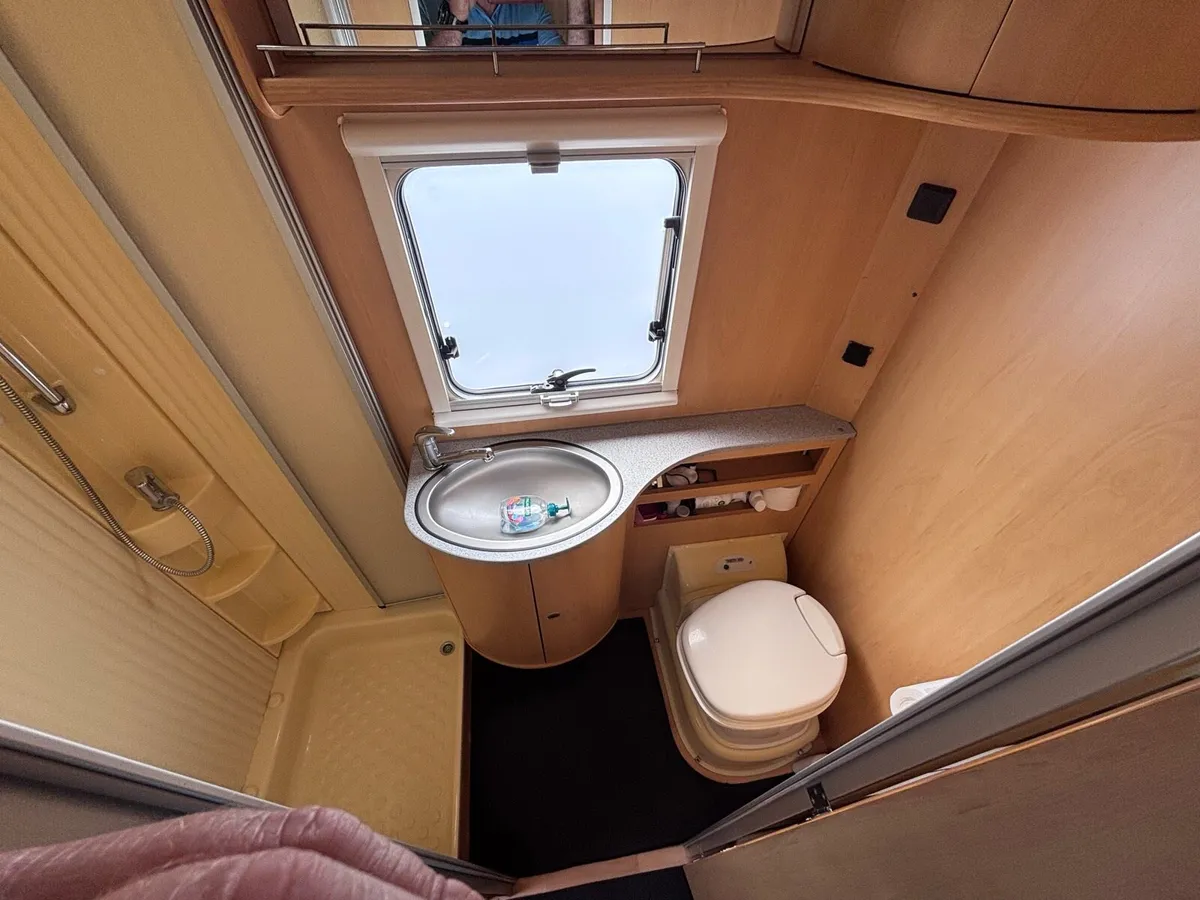 Camper - Image 2