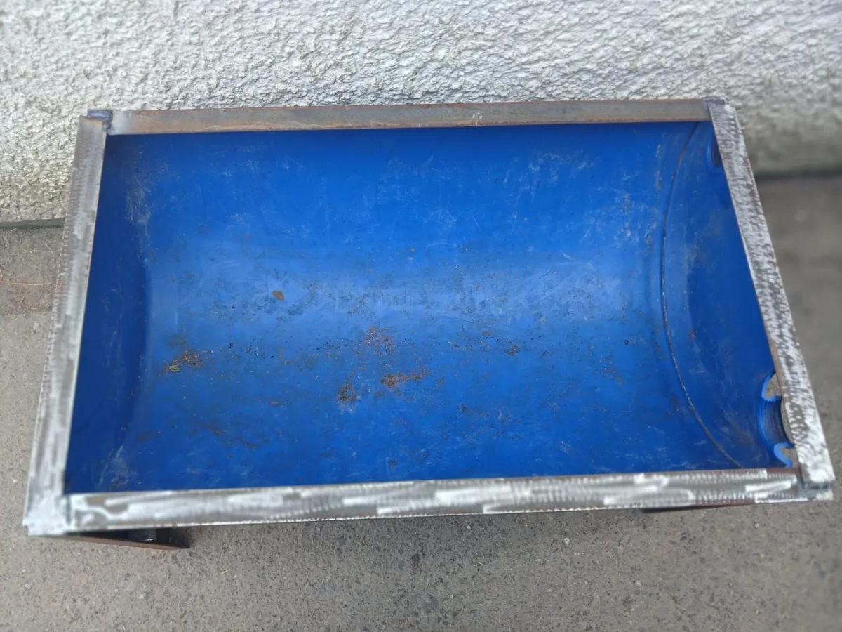 Feeding/Water troughs - Image 2