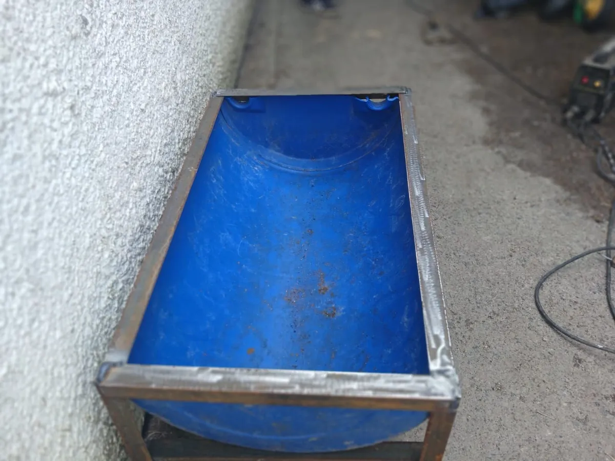 Feeding/Water troughs - Image 3