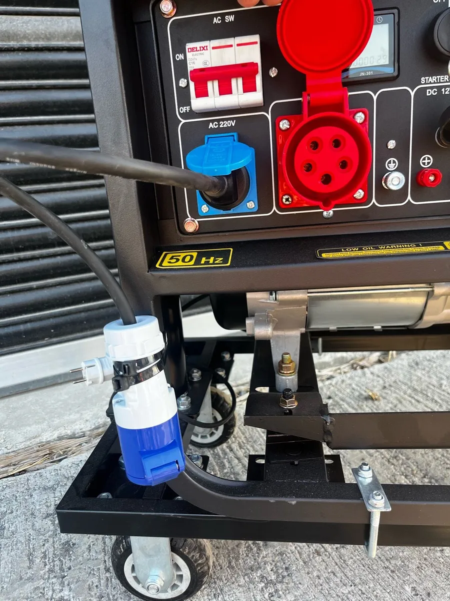 6kW Diesel Generator with 5 meter Lighting Tower - Image 2