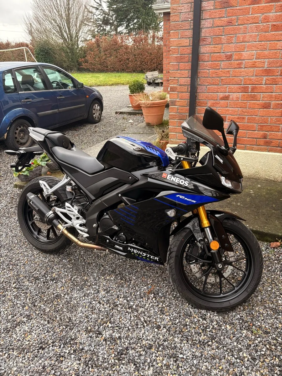 2022 Yamaha YZF R125 *LOW MILEAGE* - Image 1