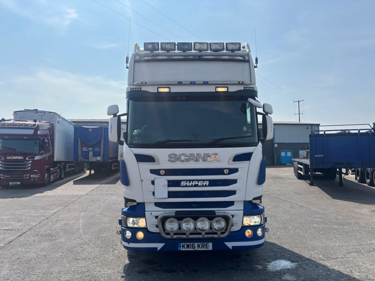 2016 Scania R450 Topline cab Midlift axle - Image 2