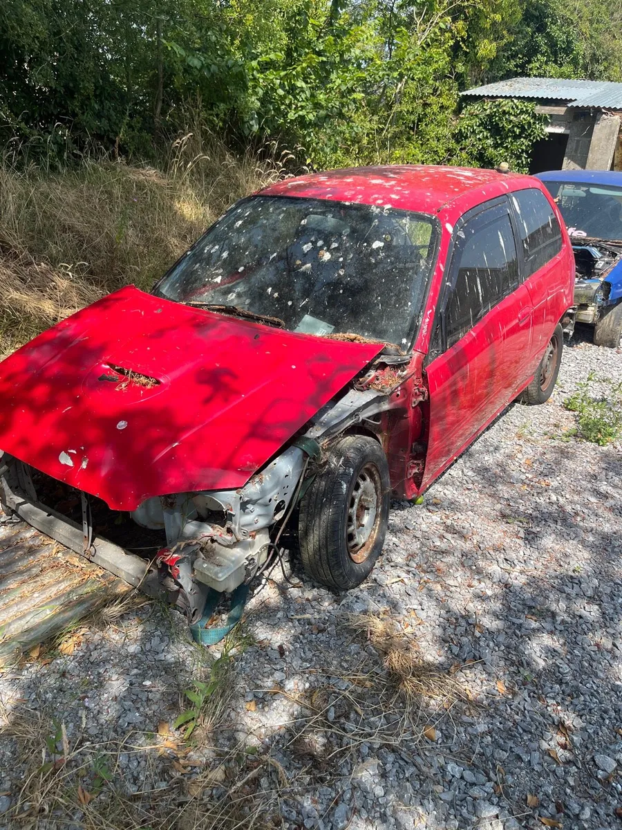 Toyota glanza parts vw Passat parts - Image 2
