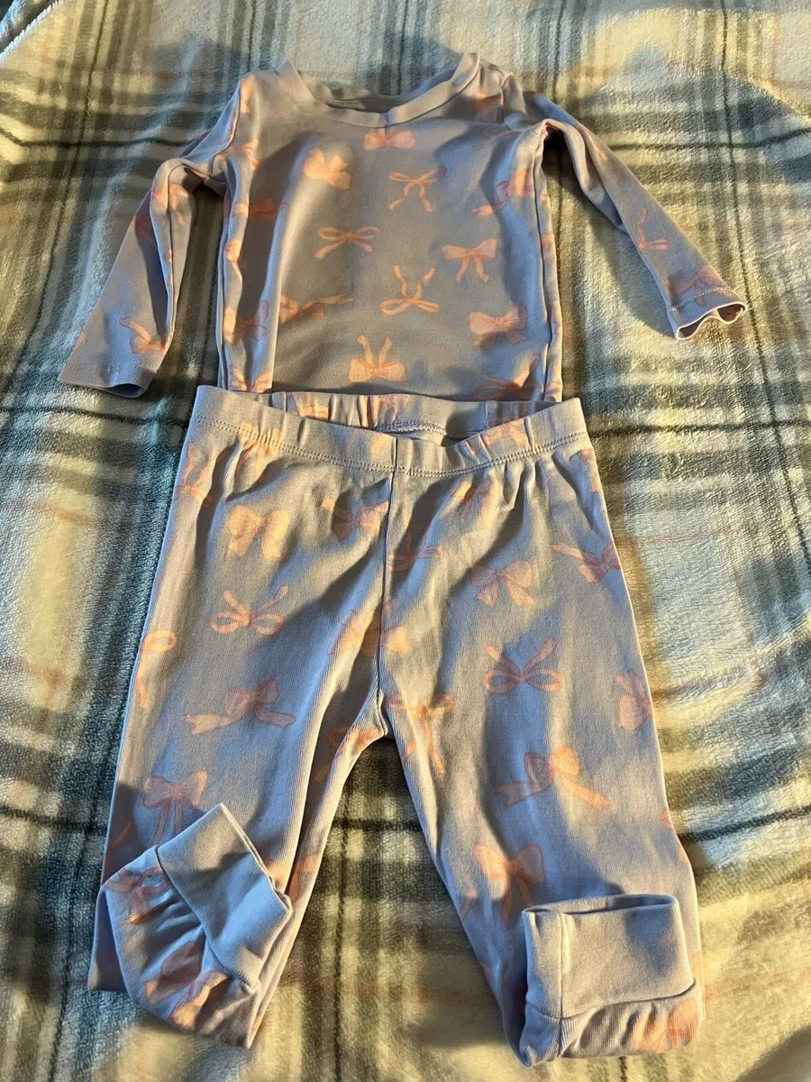 Girls new pjs 9/12 mths €3 - Image 4