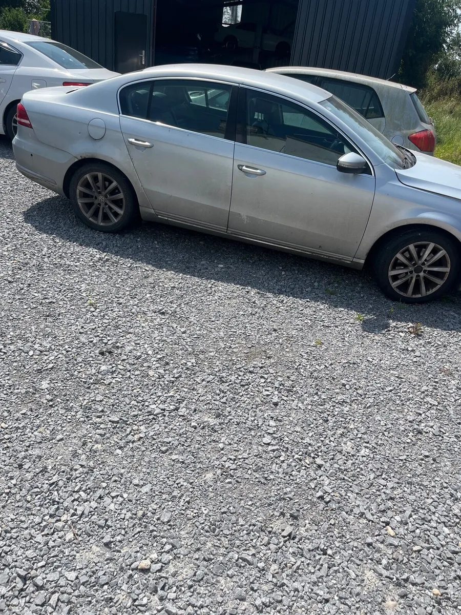Passat Auris Ef civic parts - Image 1