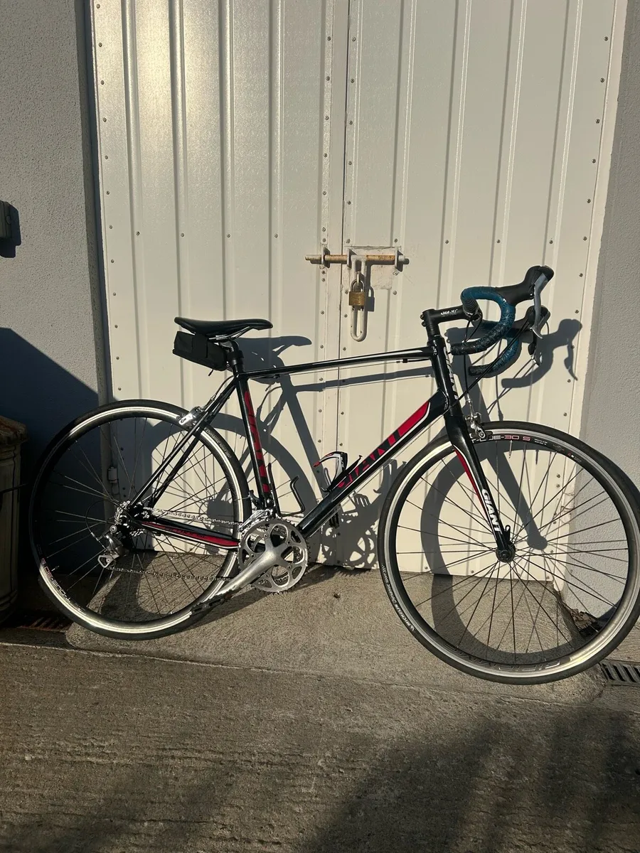 Giant Defy 56cm - Image 1