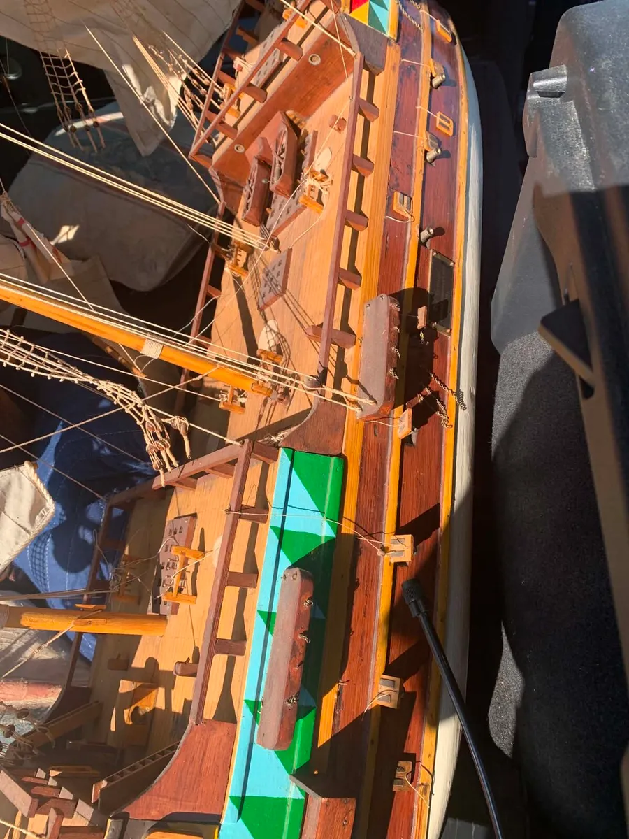 Antique ship in perfect condition for sale - Image 2