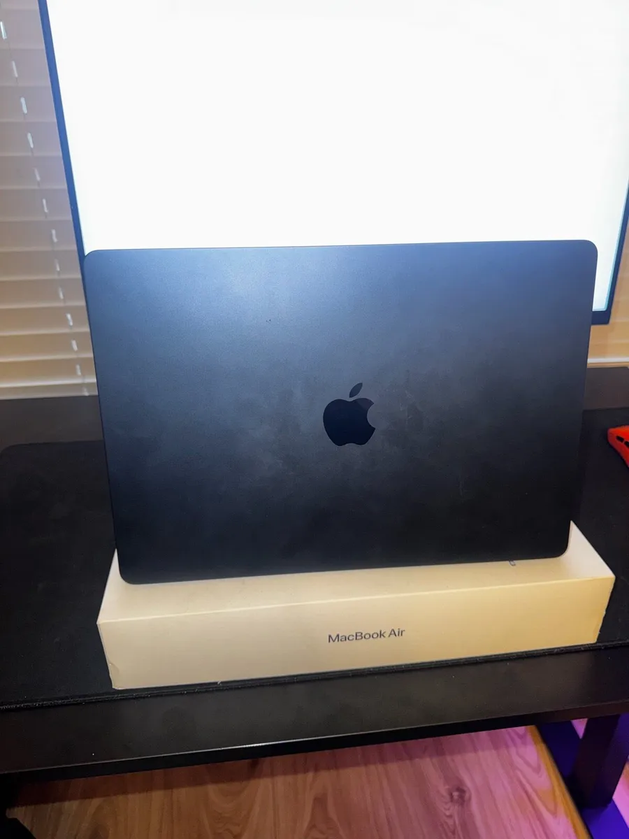 MacBook Air like new - Image 3