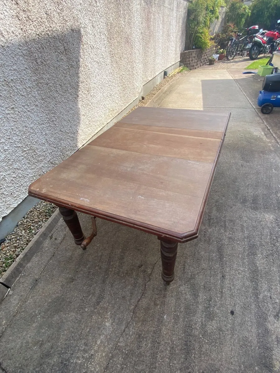Antique mahogany rectangular extendable table - Image 1