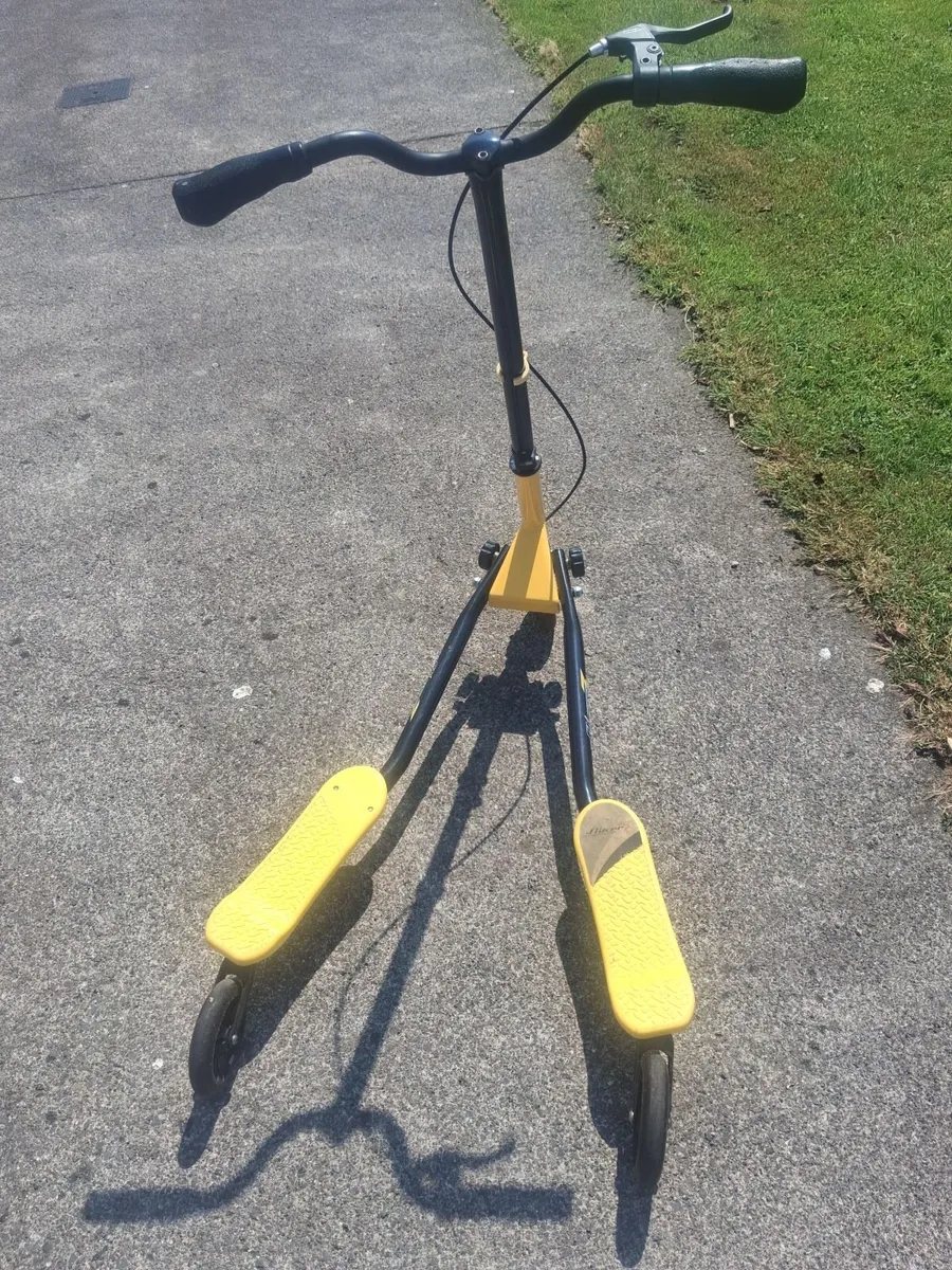 Flicker/ 3 wheel scooter - Image 2