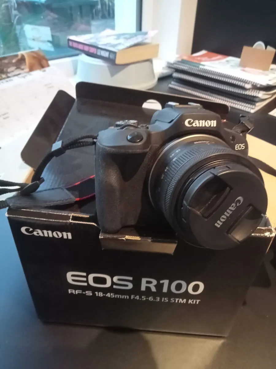 Canon R100 mirrorless camera