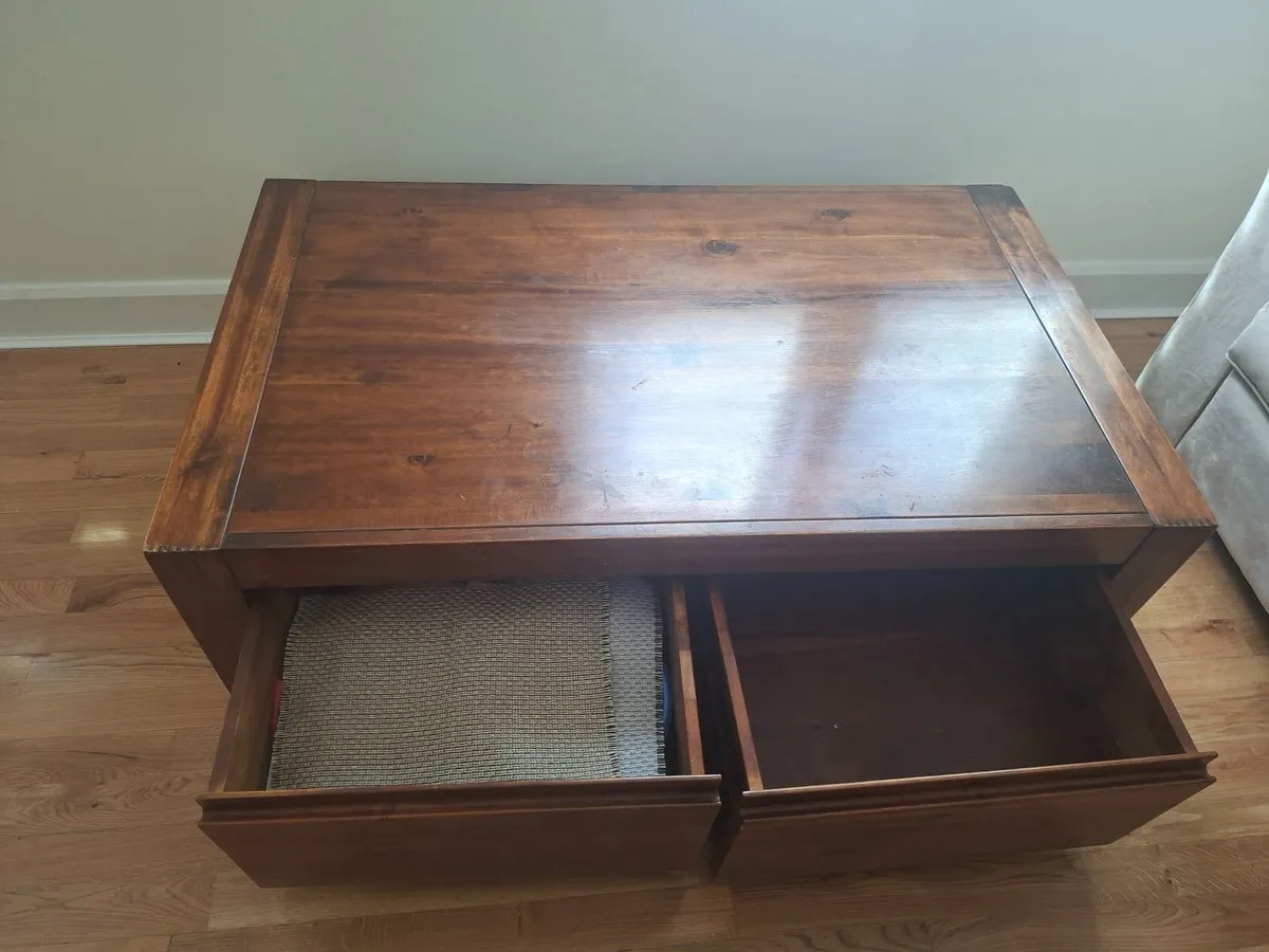 Solid wood cofe table - Image 1