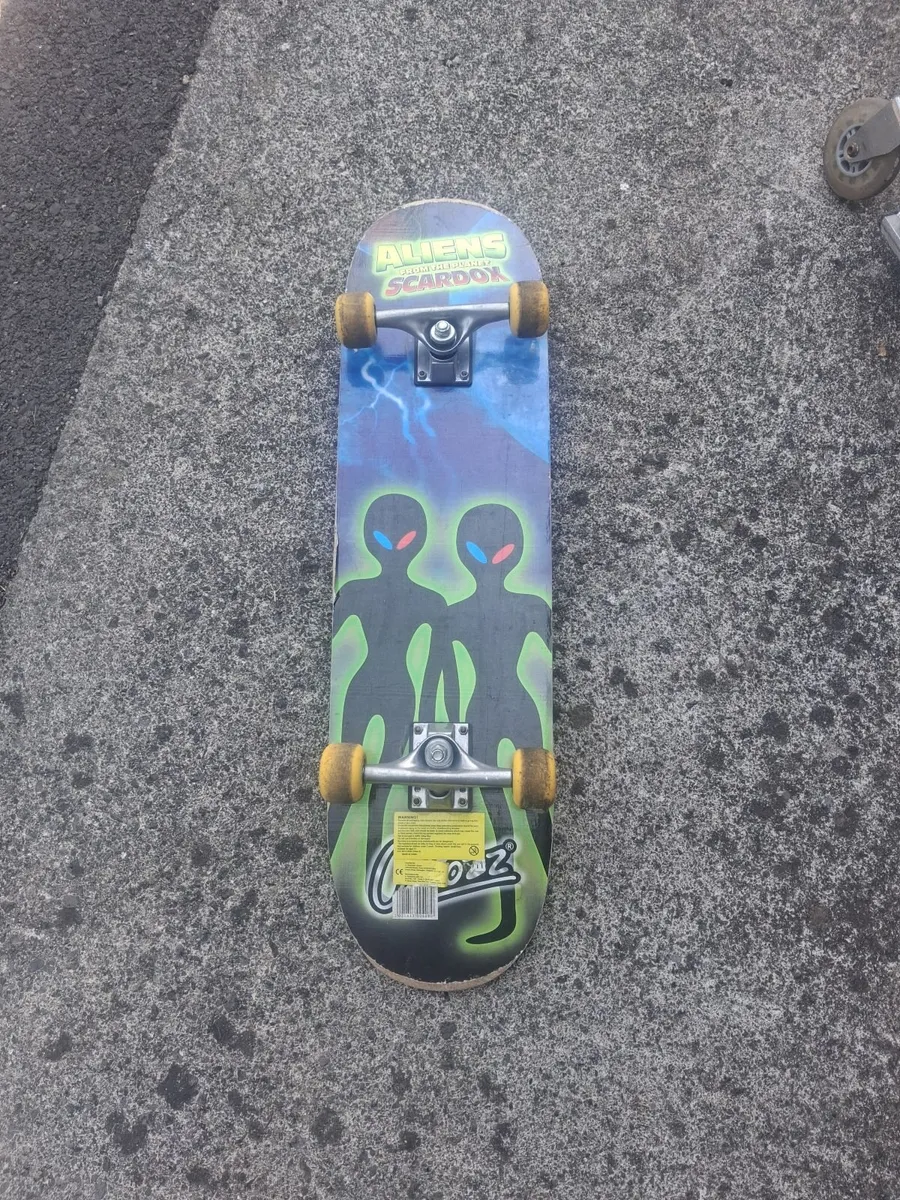 Skateboard - Image 2