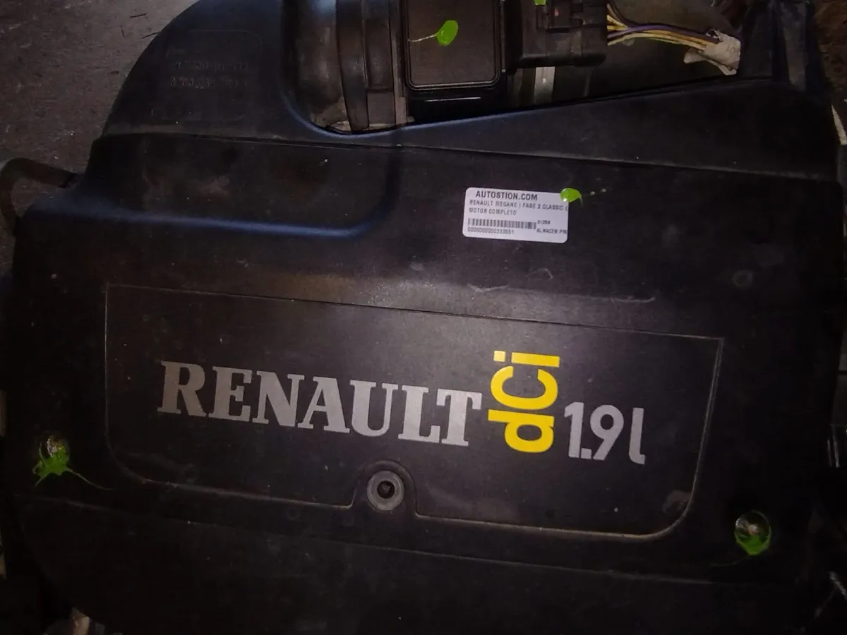 Renault Megane Engine - Image 1