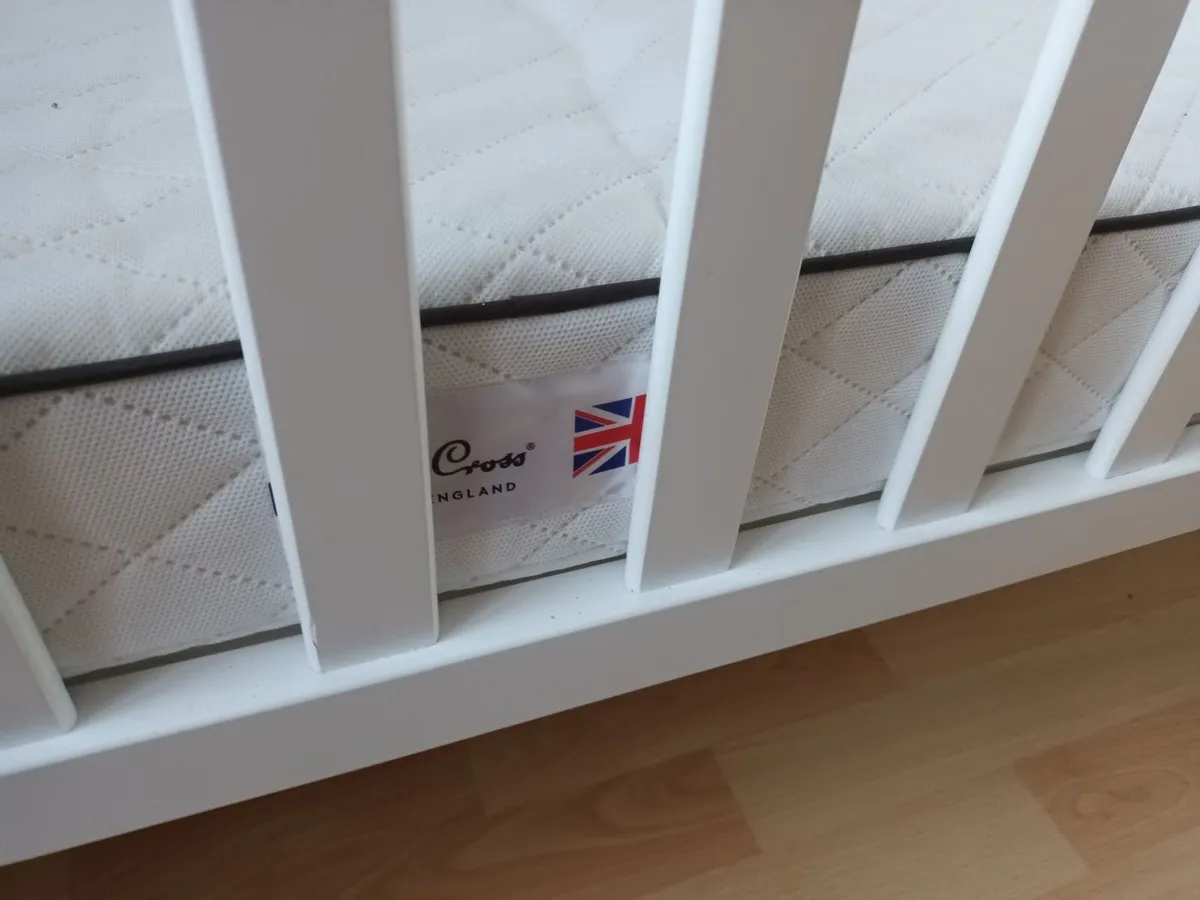 Silver Cross High Quality Large Baby Cot - Image 3