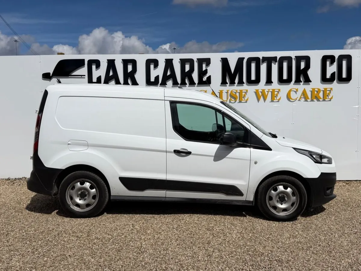 Ford Transit Connect Base 1.5 75PS M6 FWD 3DR - Image 2