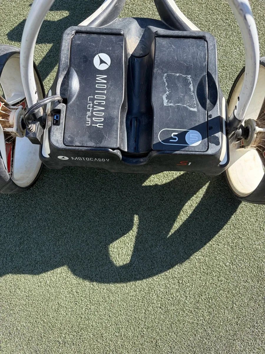 Motocaddy Electric Golf trolley - Image 2