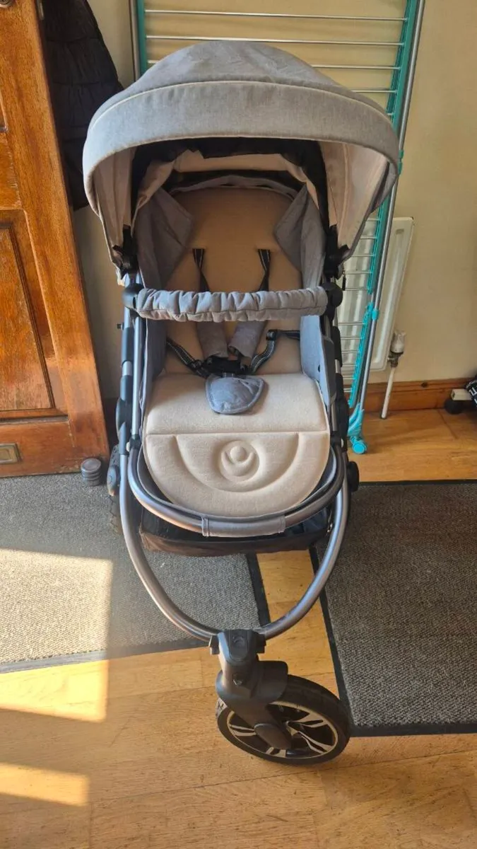 Babylo Baby Stroller - Image 1