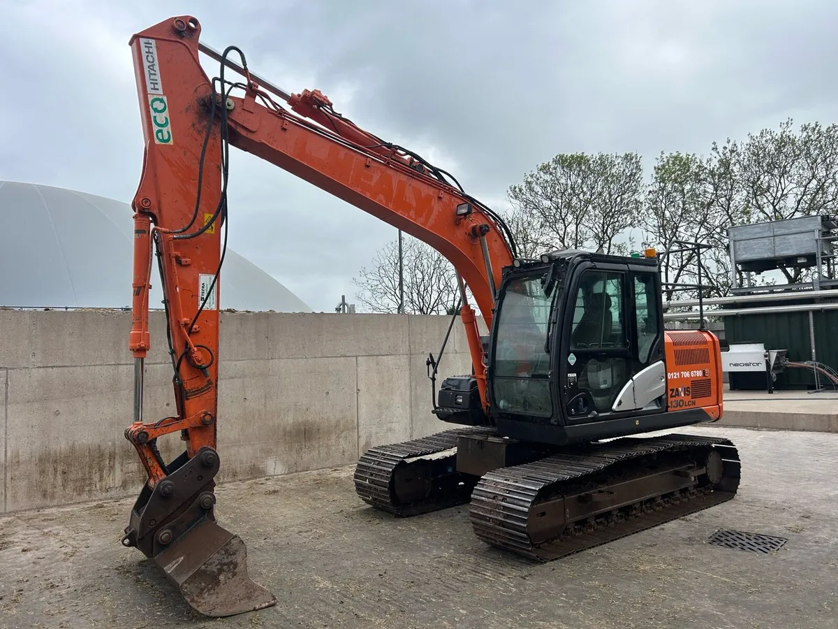 Hitachi 130 LCN-5 - Image 2