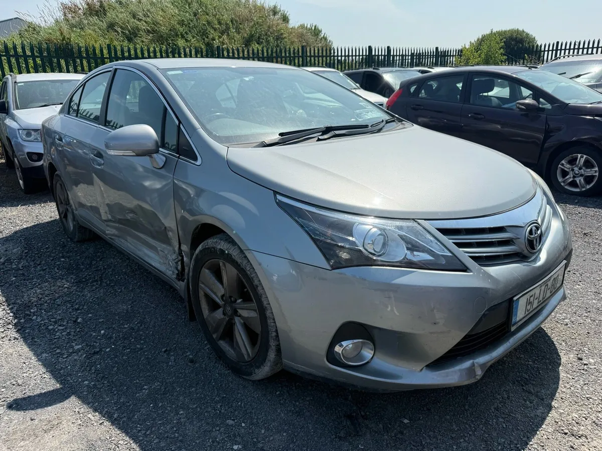 2015 Toyota Avensis 2.0d4d DAMAGE REPAIRABLE - Image 1