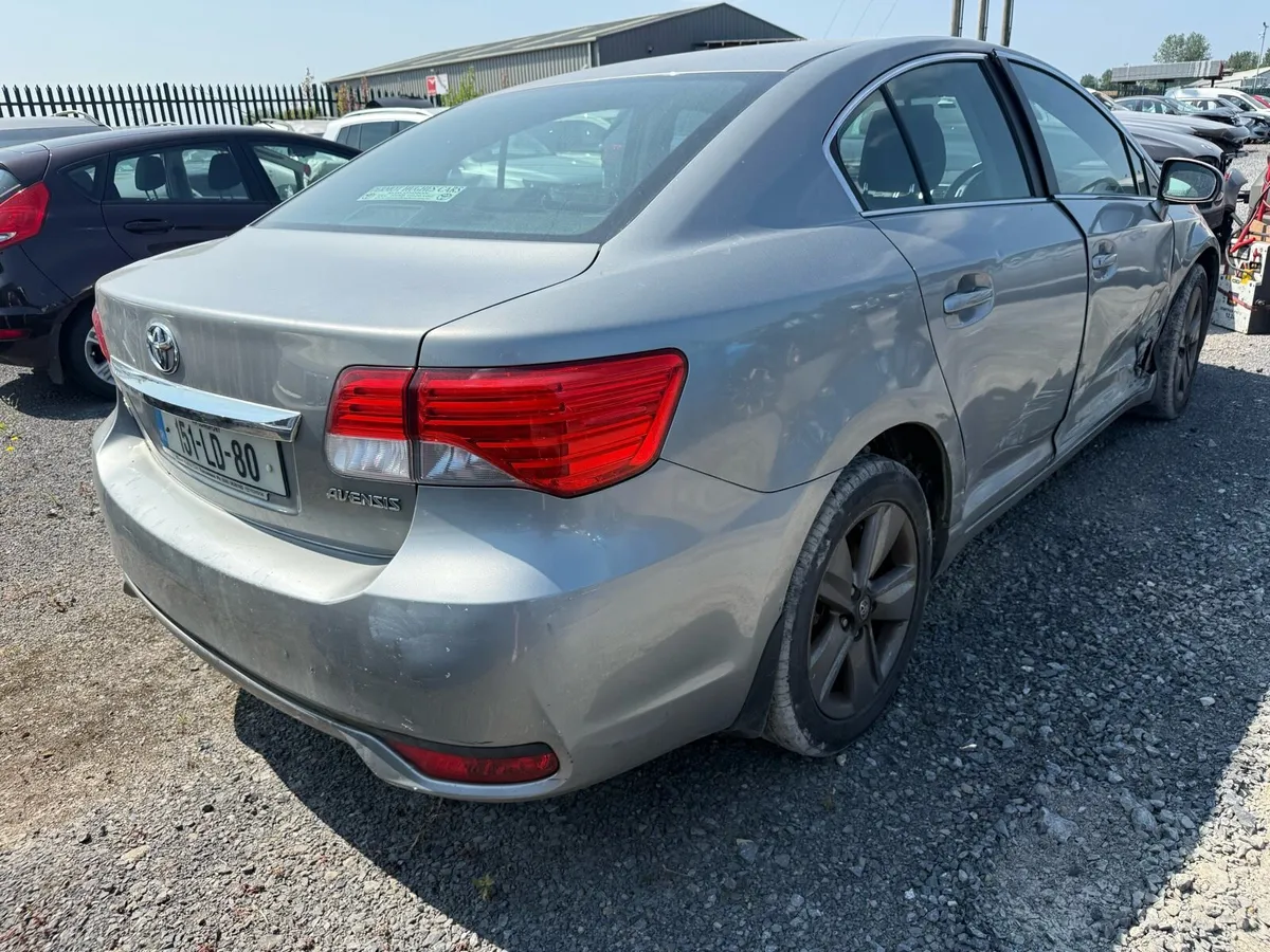 2015 Toyota Avensis 2.0d4d DAMAGE REPAIRABLE - Image 4