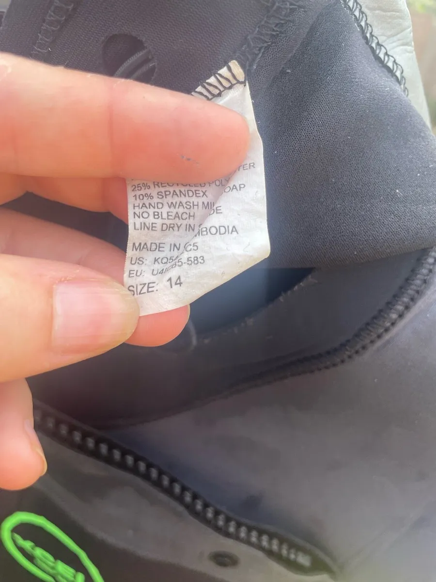 Xcel Infiniti X2 wetsuit barely used - Image 2