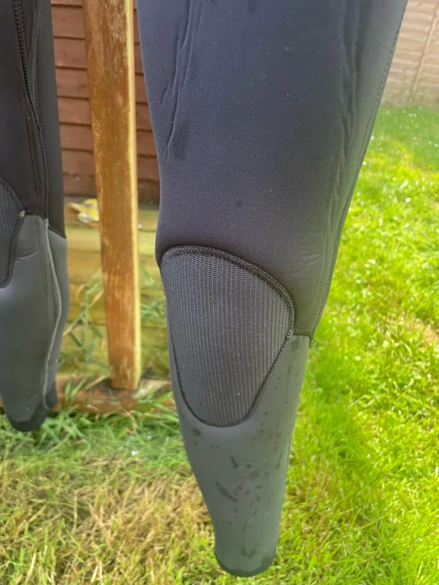 Xcel Infiniti X2 wetsuit barely used - Image 3