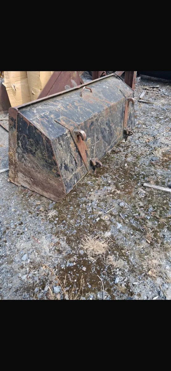 Secondhand Bucket