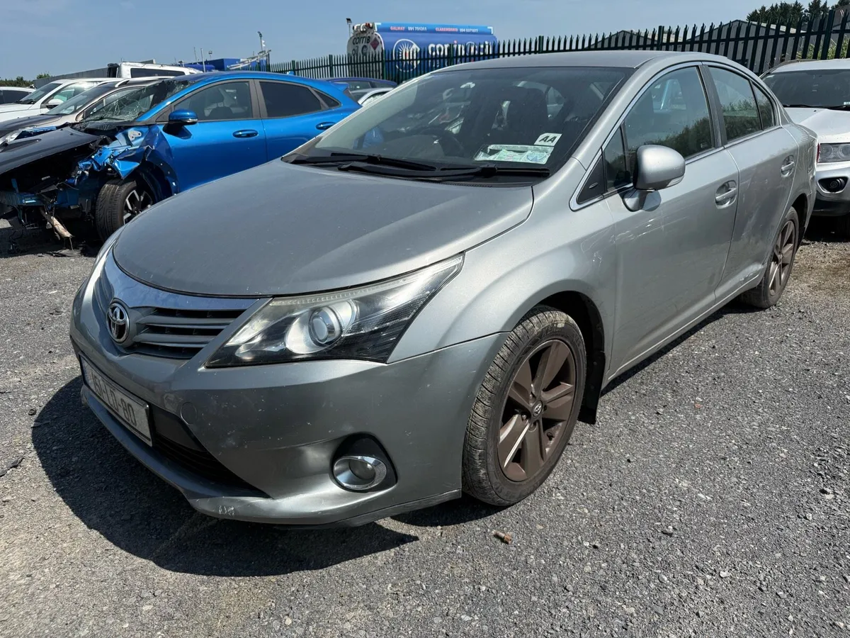 2015 Toyota Avensis 2.0d4d DAMAGE REPAIRABLE - Image 2