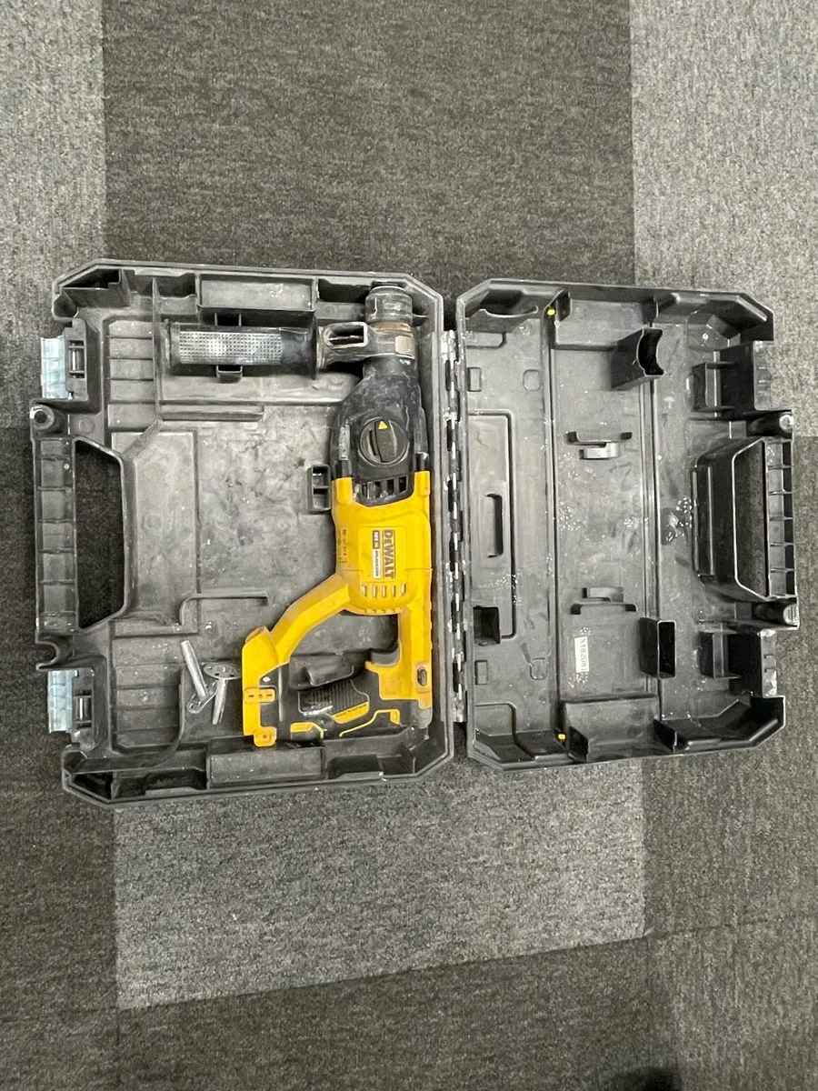 De Walt Drill & Hard Case DCH 033 - Image 1