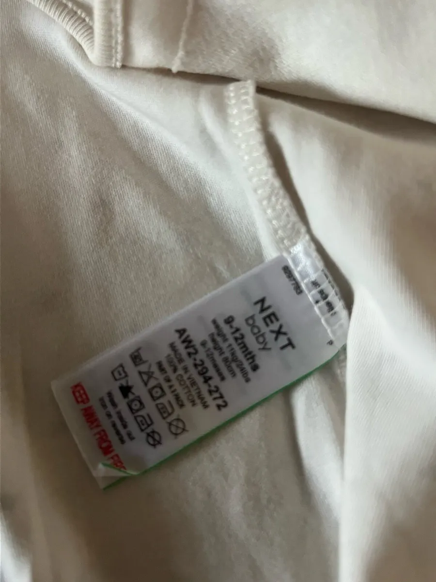 Girls new next sleeping suit 9/12 mths €2 - Image 3