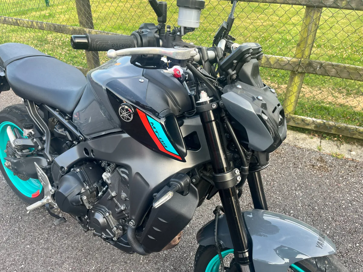 2024 YAMAHA MT 09 - Image 3